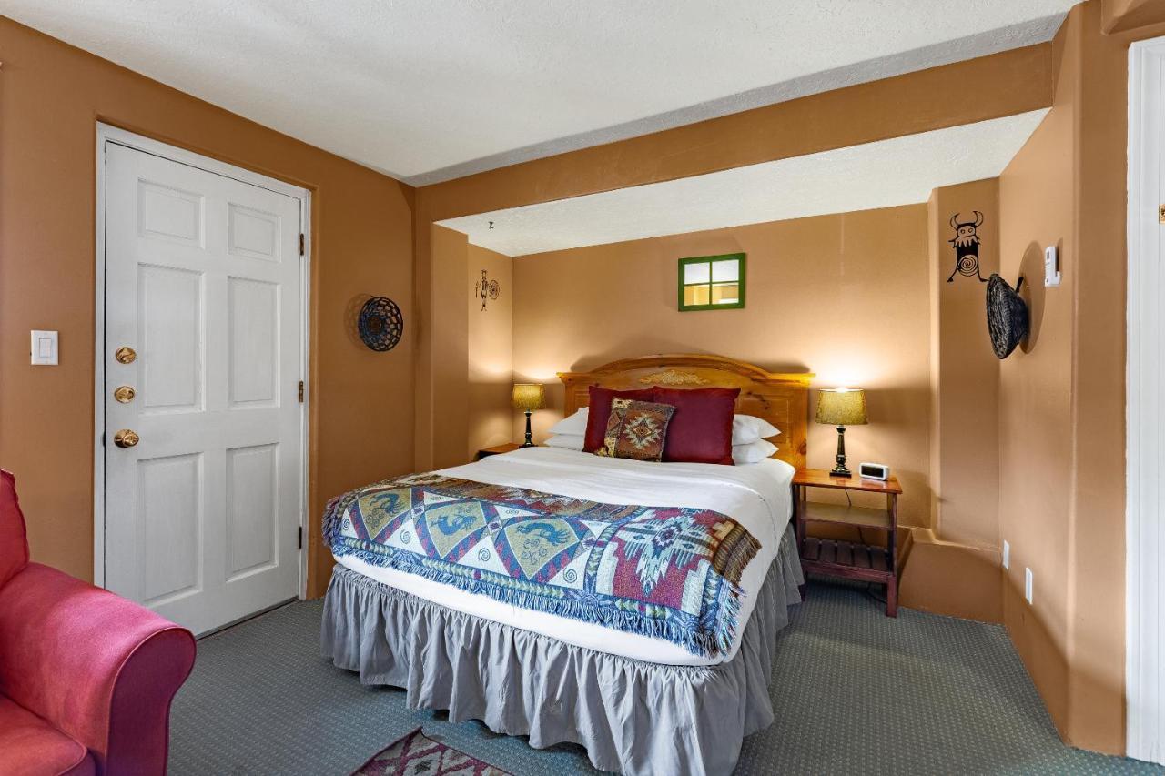 Inn On The Paseo Santa Fe Exterior photo